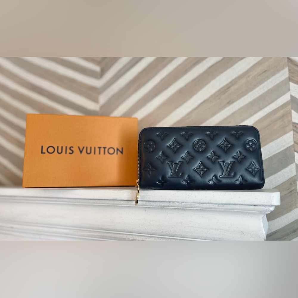 Louis Vuitton Coussin Zippy Wallet